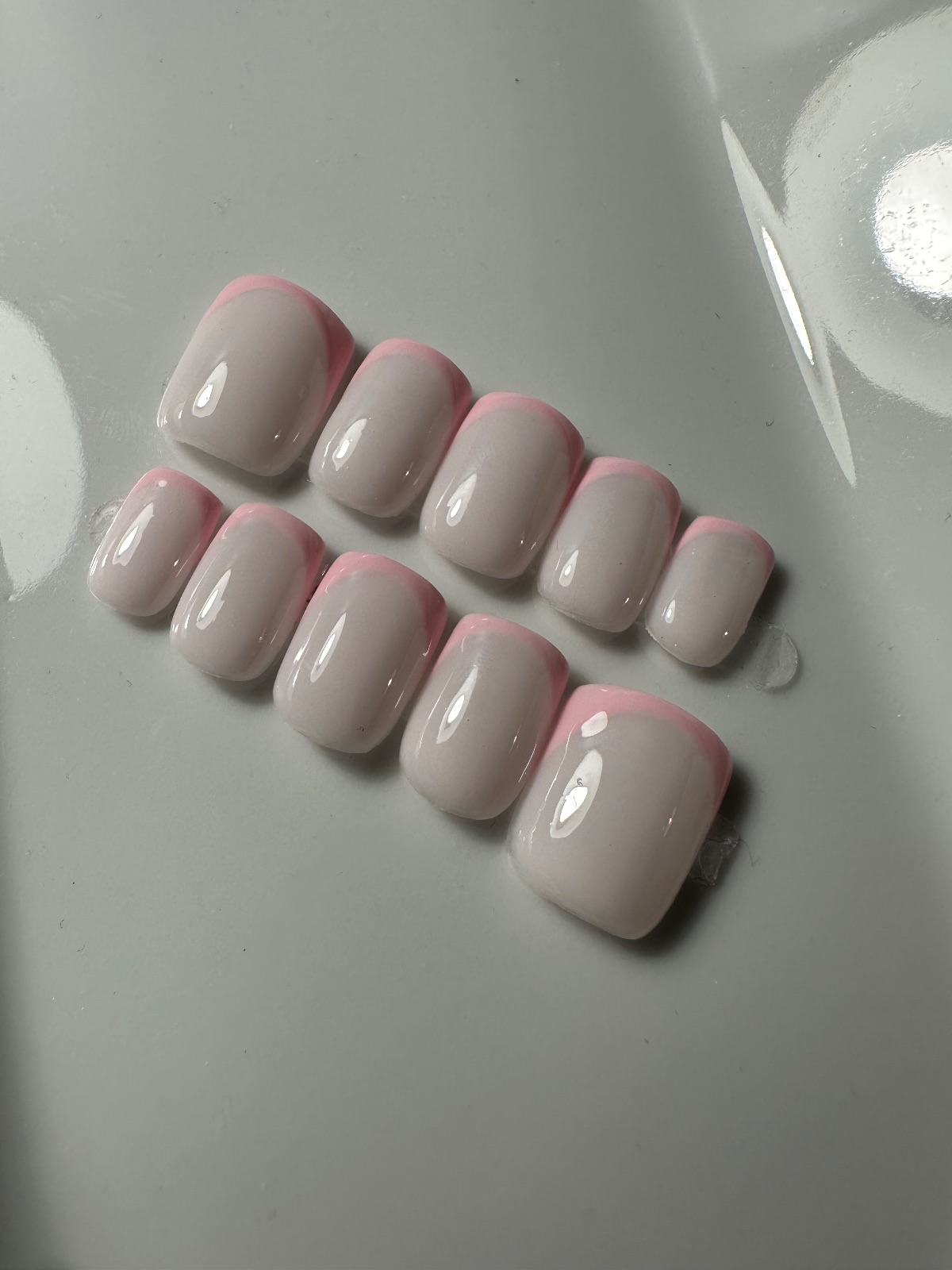 Ręcznie malowane paznokcie press-on w kształcie kwadratu, wzór Milky pinky, zdjęcie 6