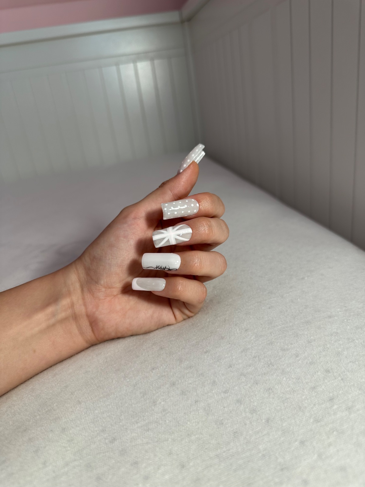 Hand-painted press-on nails in a square shape, London design, photo 4